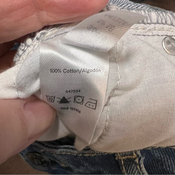 Venus Floral Distressed Jeans‎ Women’s 2 Light Wash Denim Embroidered Vacation - Picture 6 of 9